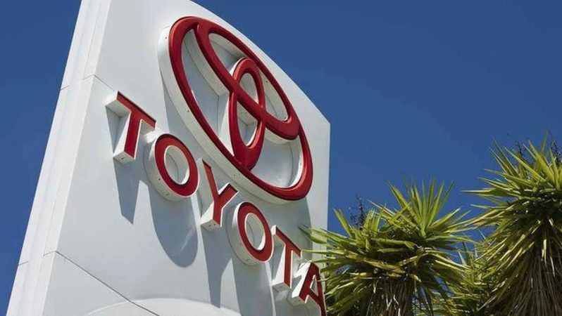 Toyota, kaynak sağlamak için 1.8 milyar dolarlık hisse satacak